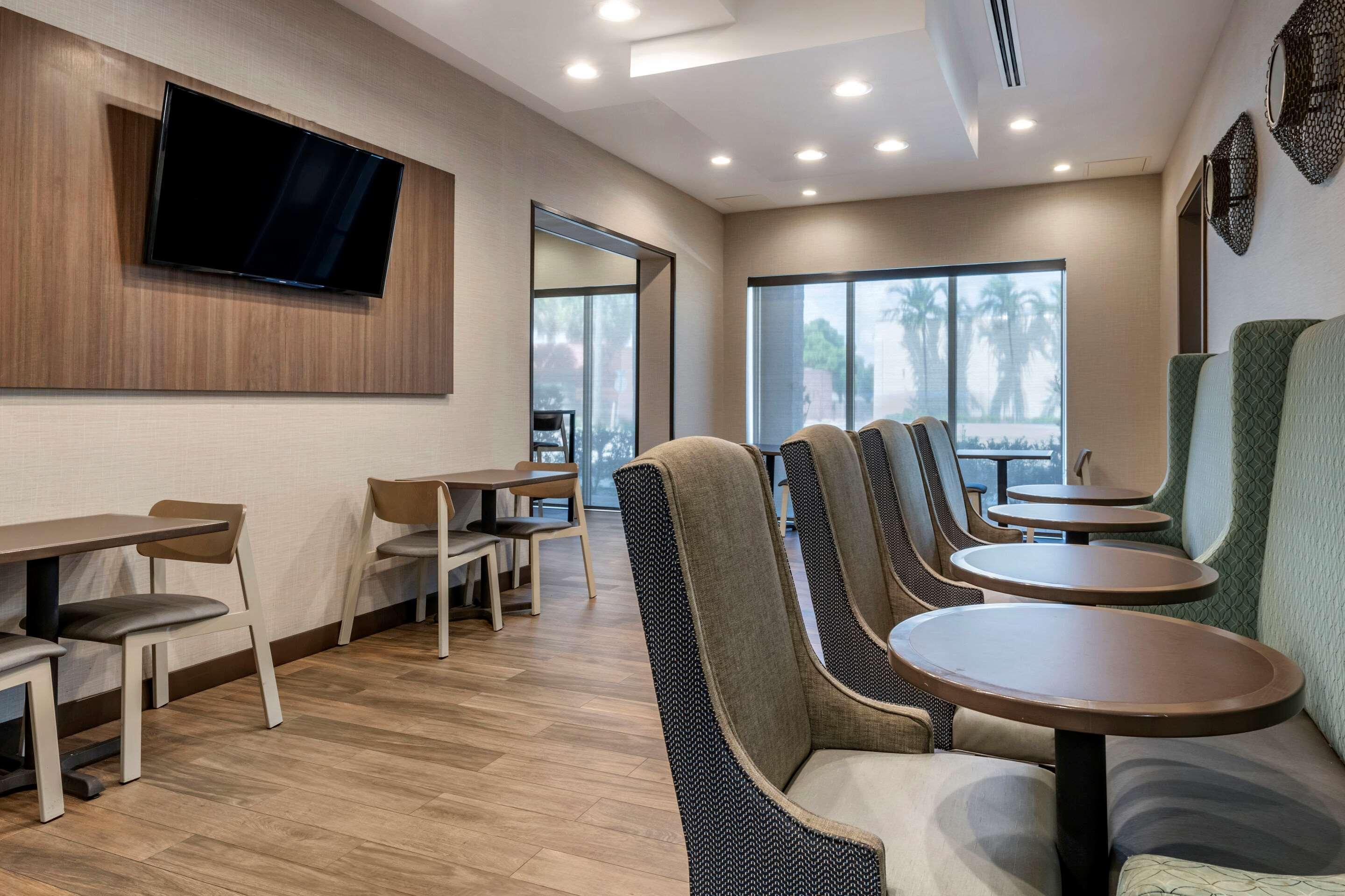 Comfort Suites Fort Lauderdale Airport & Cruise Port Dania Beach Kültér fotó