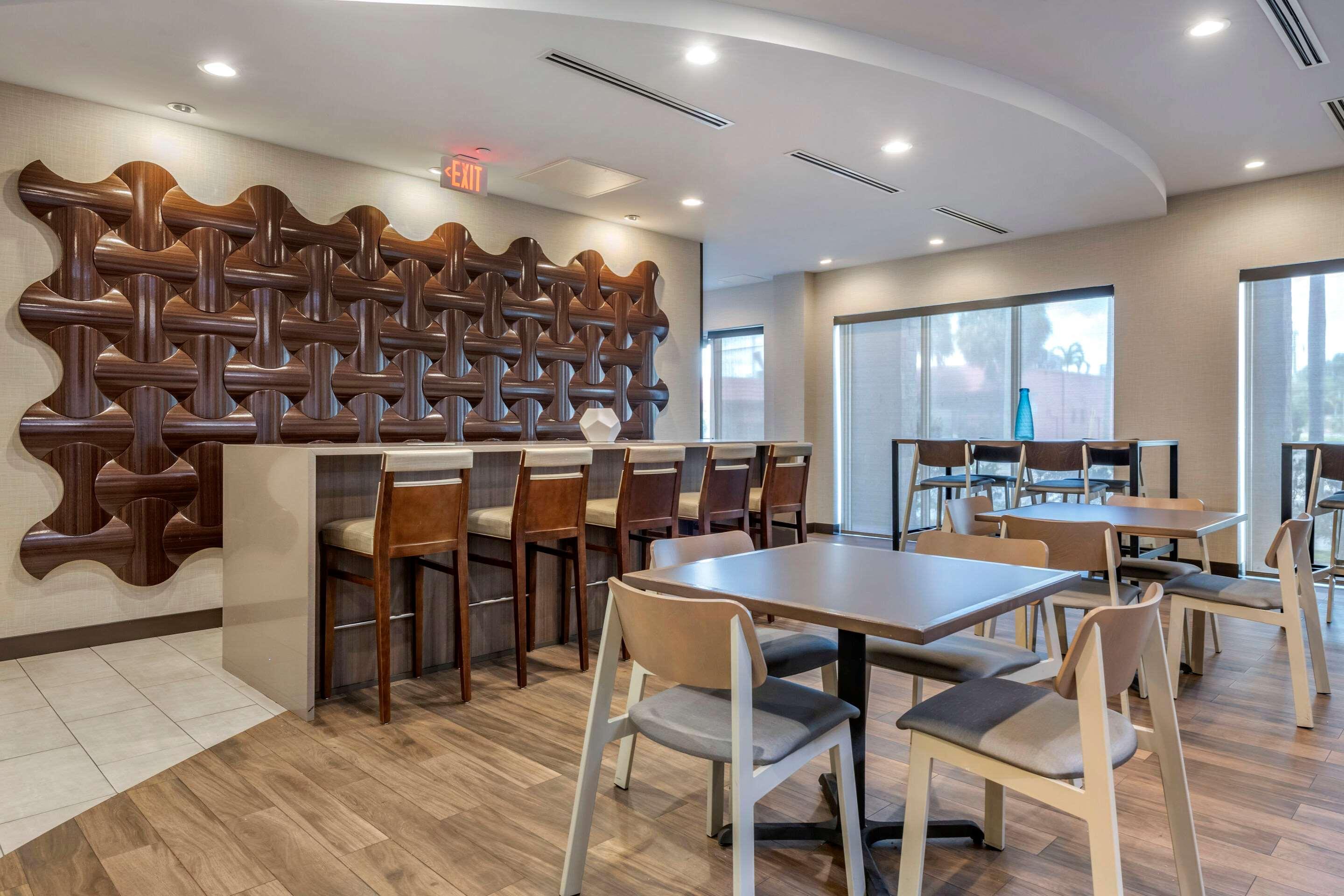 Comfort Suites Fort Lauderdale Airport & Cruise Port Dania Beach Kültér fotó